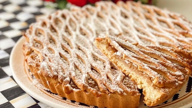 Böylesi Daha Kolay: Tart Kalıbında Elmalı Turta