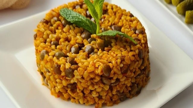 Enfes: Kolay Yeşil Mercimekli Bulgur Pilavı