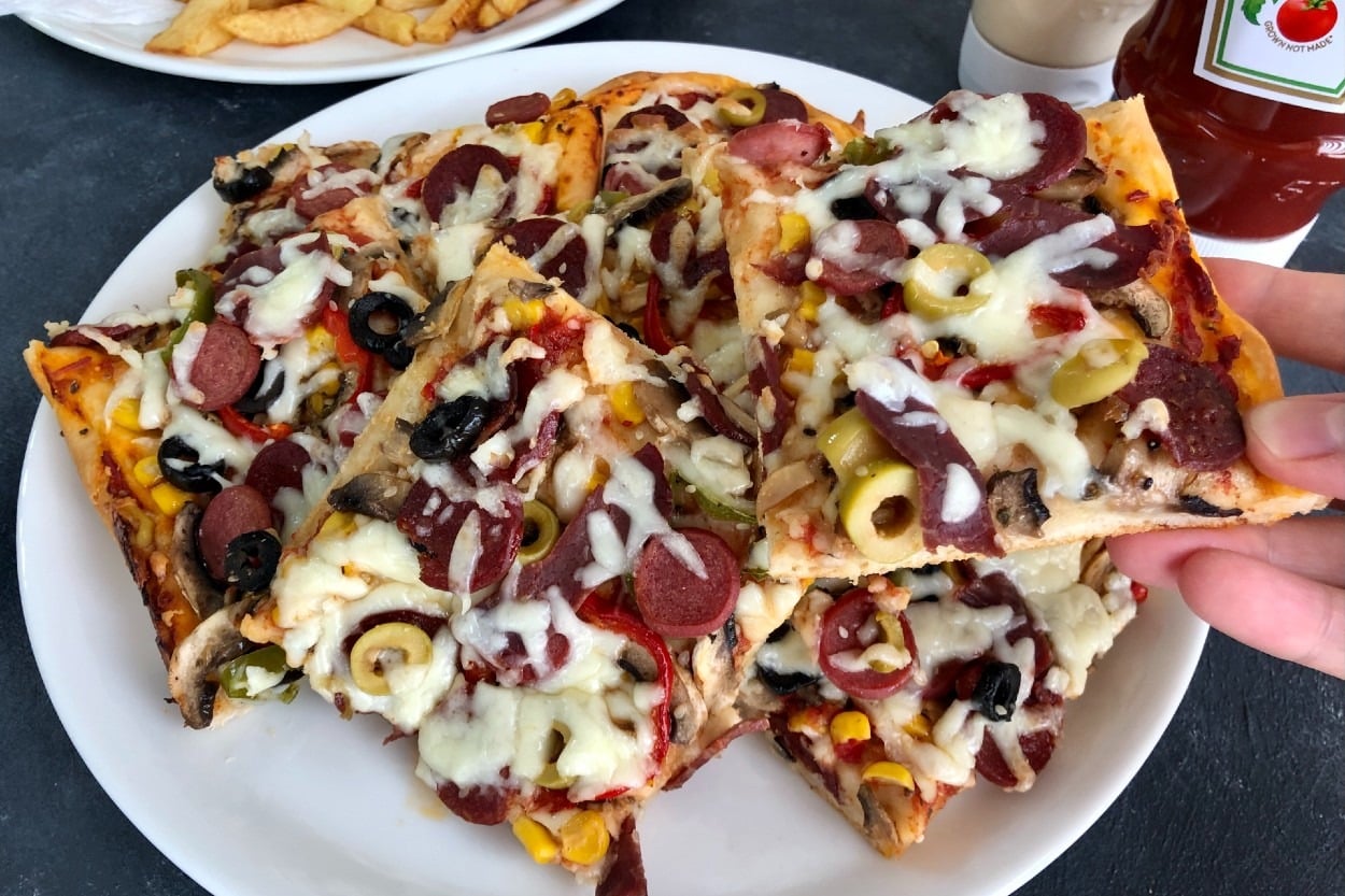 Çok Bereketli: Tepsi Pizzası