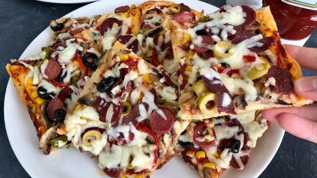 Çok Bereketli: Tepsi Pizzası