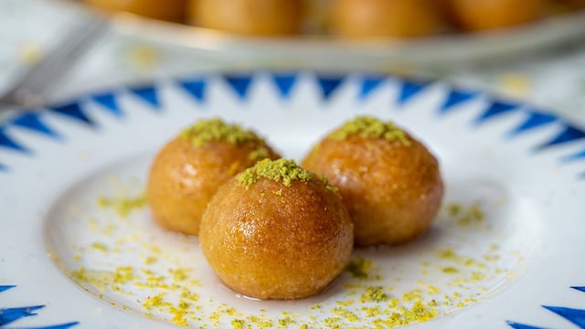 Ferah Kokusuyla: Limonlu İrmik Tatlısı
