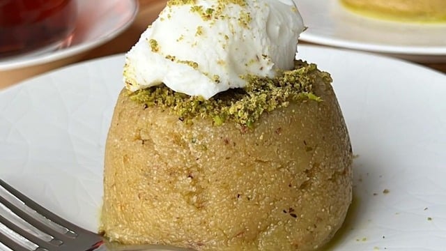 Fıstıklı Baklava Tadında: Fıstıklı İrmikli Helva