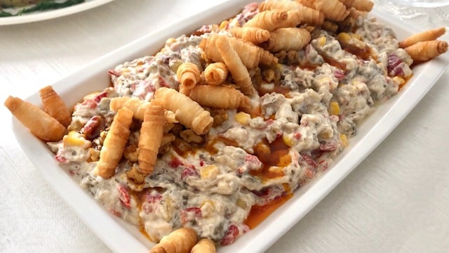 Bol Malzemeli: Köz Patlıcanlı Köz Biberli Salata