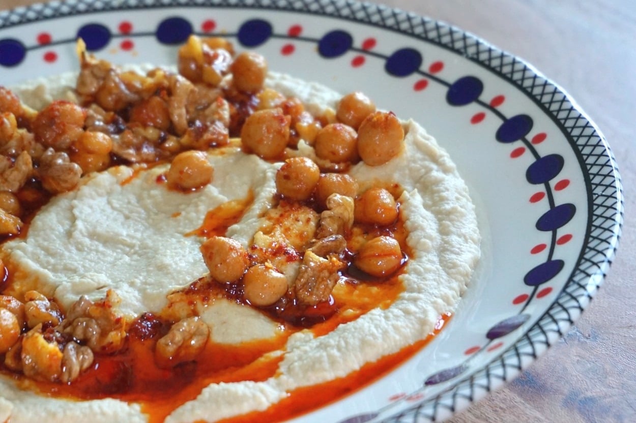 Lezzeti Katlandı: Kavrulmuş Cevizli Humus