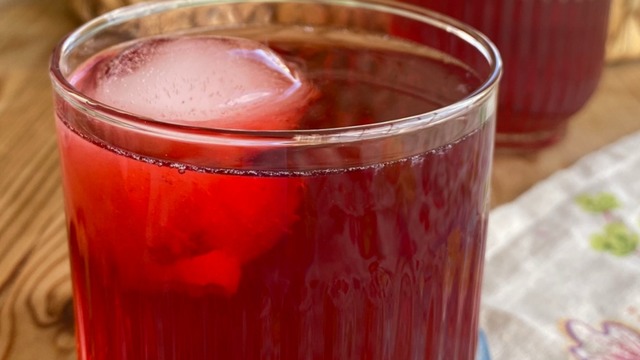 Rengiyle Lezzetiyle: Osmanlı Şerbeti