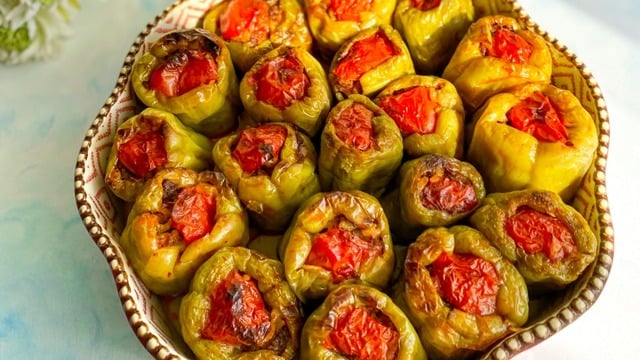Zeytinyağlısı Beklesin: Etli Dolma
