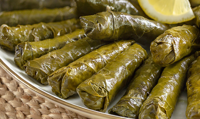 Kalem Gibi Sarılır: Zeytinyağlı Yaprak Sarma