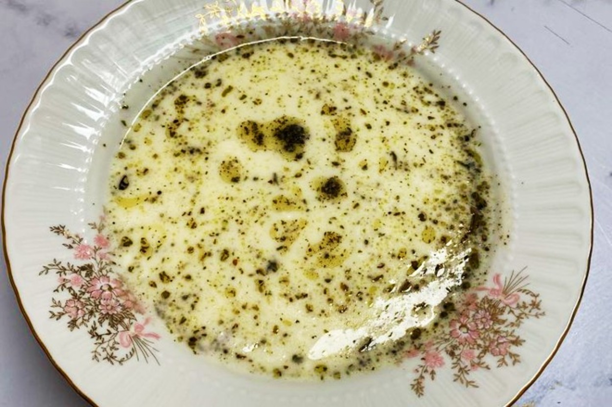Kıvamı Tam Tutar: Sütlü Un Çorbası