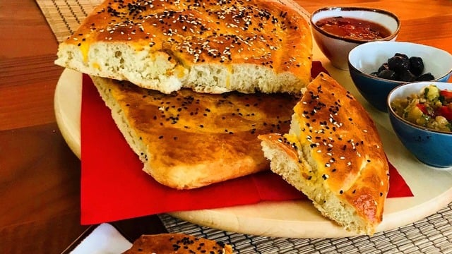 Evde Yapalım: Yumurtalı Ramazan Pidesi