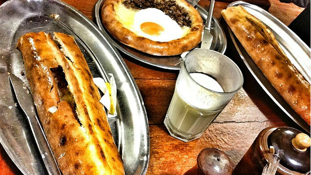 Uğruna Yüzlerce Kilometre Yapılır: Fatih Karadeniz Pidecisi
