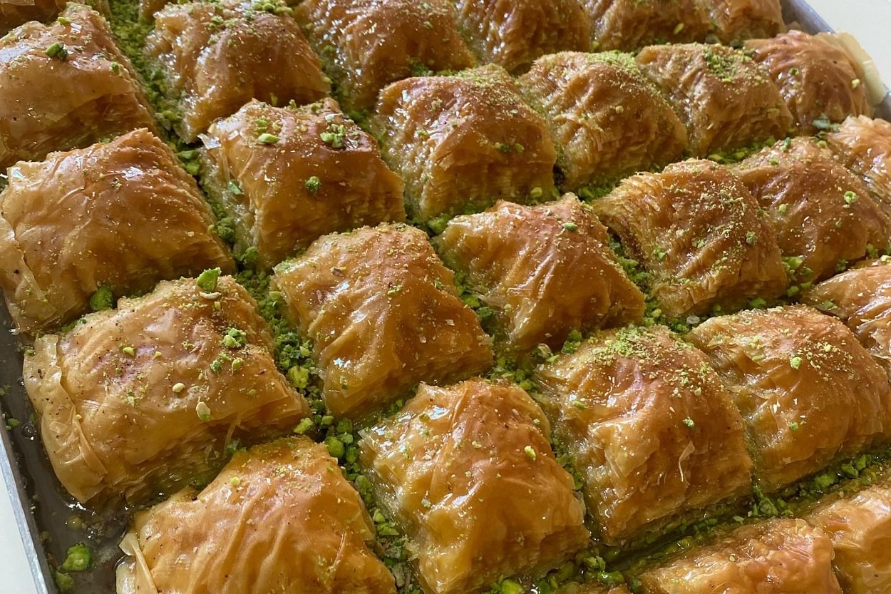 Günlerce Çıtır Kalacak: Fıstıklı Baklava