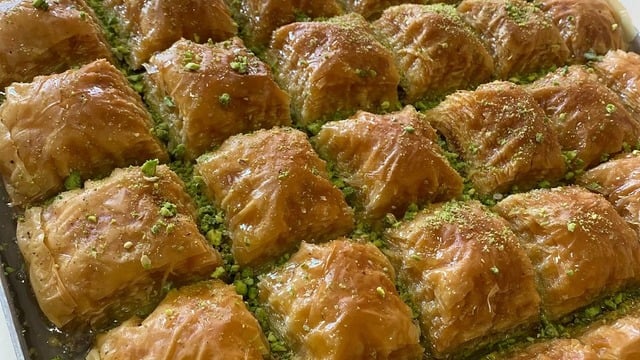 Günlerce Çıtır Kalacak: Fıstıklı Baklava