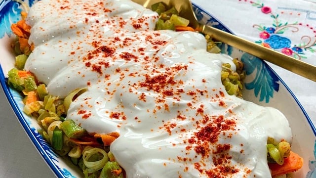 Pırasanın En Kolay Hali: Yoğurtlu Pırasa Kavurma