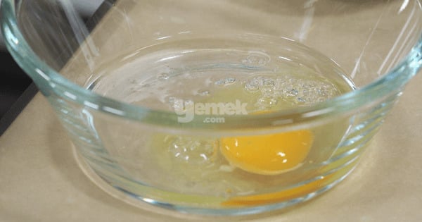 bir-yufka-bir-yumurtali-borek-1