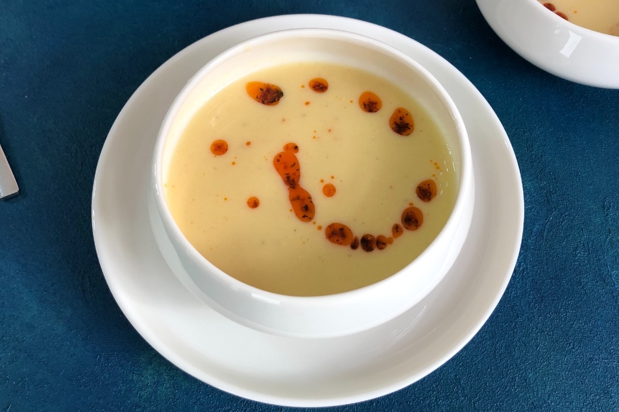 Mercimek Çorbasına Yenilik: Çeşmi Nigar Çorbası