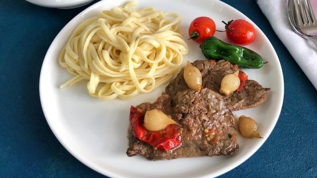 Nefis Menü: Soslu Lokum Bonfile ve Tereyağlı Makarna