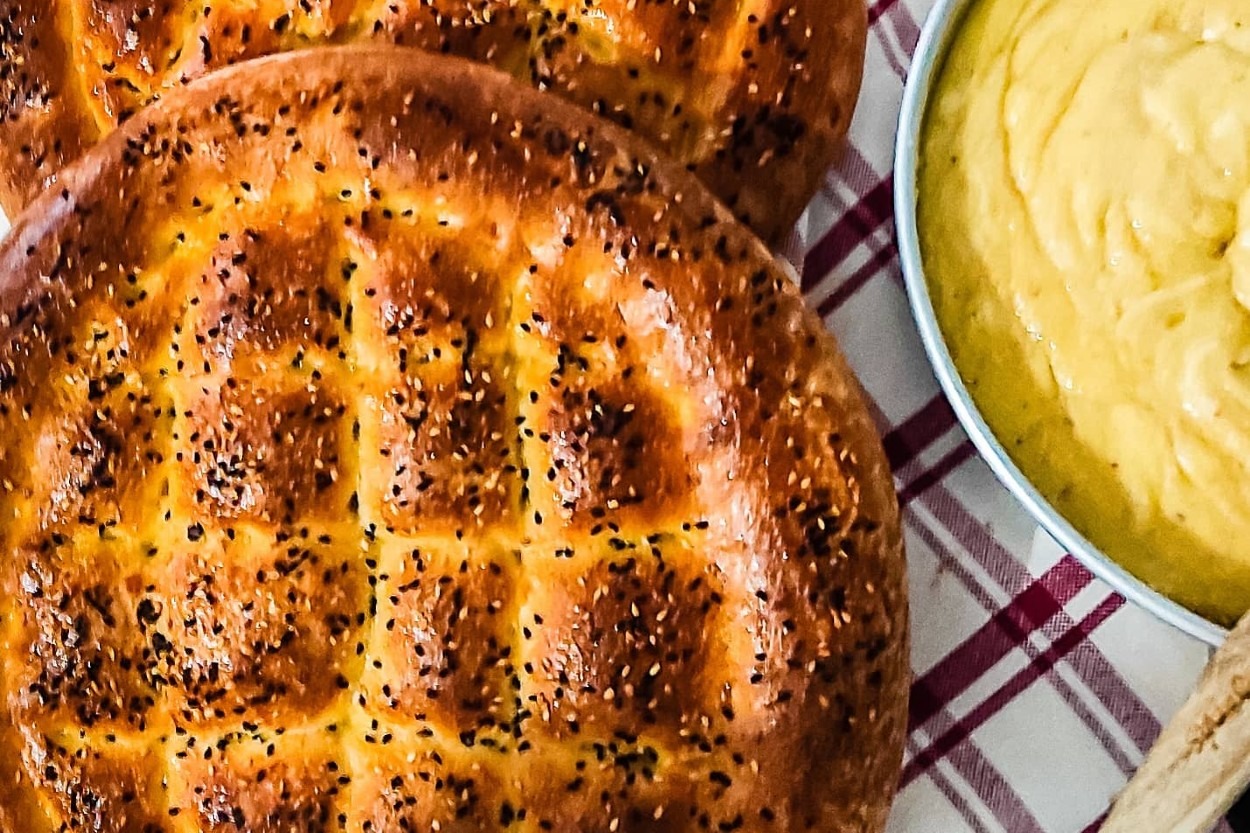 Fırından Alınmış Gibi: Ev Yapımı Ramazan Pidesi