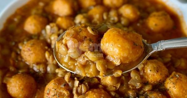 bulgur-kofteli-yesil-mercimek-yemegi-yapim10