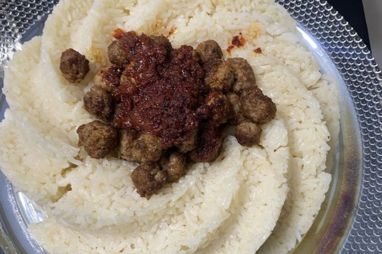Çok Ama Çok Lezzetli: Köfteli Hasan Paşa Pilavı