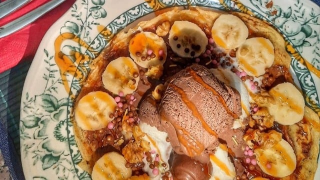 Bir Yaz Tatlısı: Dondurmalı Waffle
