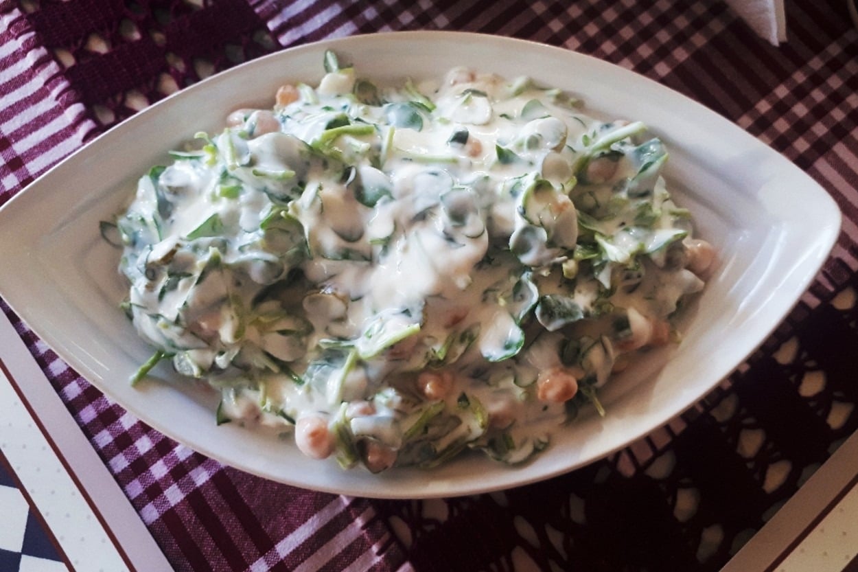 Nohutu da Var: Turşulu Semizotu Salatası