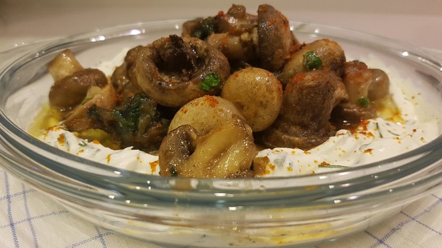 Sofrada Tam Ortaya: Yoğurtlu Mantar Mezesi