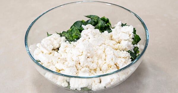 ispanakli-peynirli-rulo-borek-asama-3
