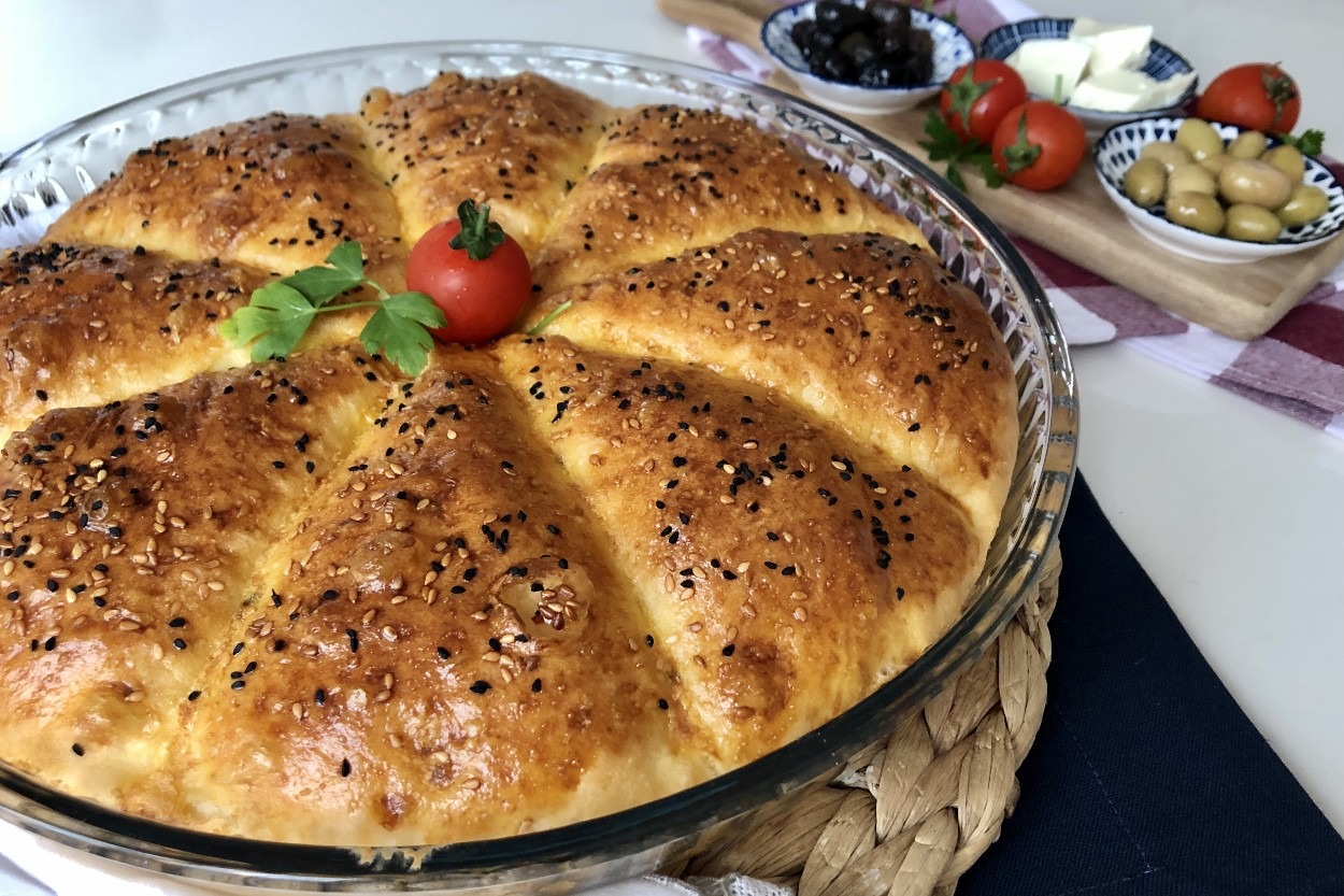 Pofuduk Lezzet: Tepsi Çöreği