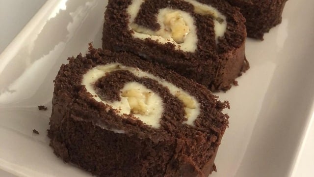 Sarması Kolay: Muzlu Kakaolu Rulo Pasta