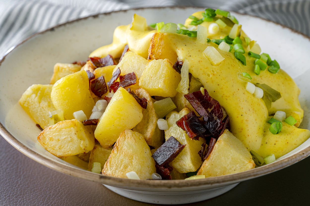 Atıştırmaya Buyurun: Lightfry'da Çıtır Pastırmalı Peynirli Patates