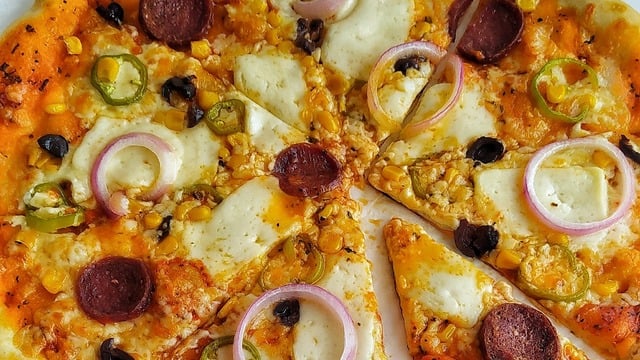 Çıtır Çıtır: Ev Yapımı Pizza