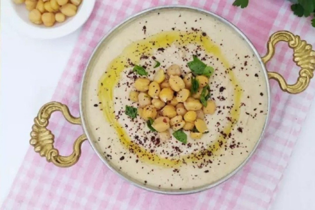 Nohut Dile Geldi: Humus Mezesi