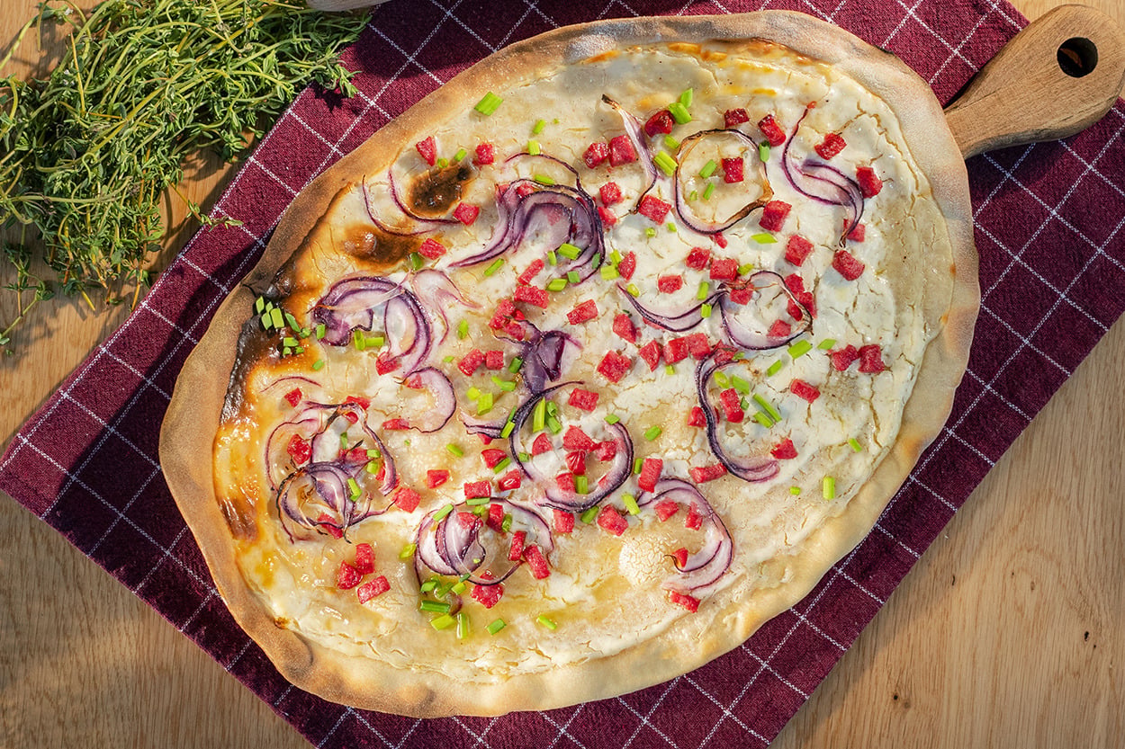 Lahmacun ve Pizzanın Küçük Kardeşi: Flammkuchen