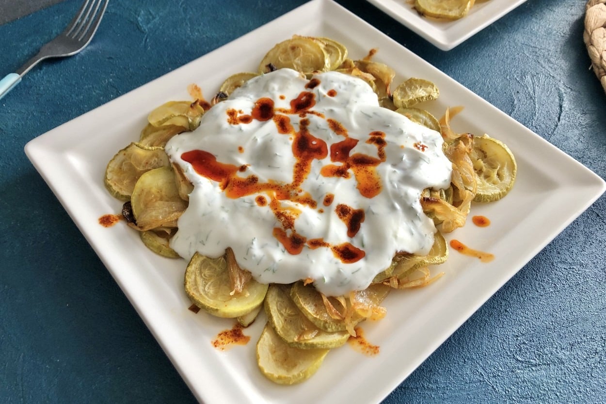 Sağlıklı ve Leziz: Yoğurtlu Kabak Salatası