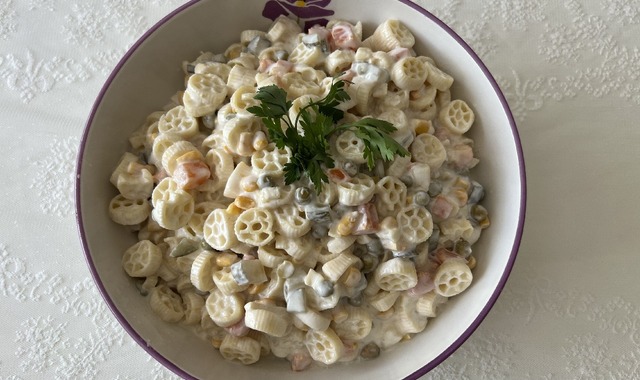 O Kadar Lezzetli ki: Makarna Salatası