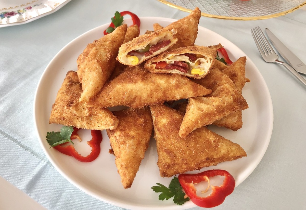 20 Dakikada Hazır: Üçgen Pizza Börek Tarifi