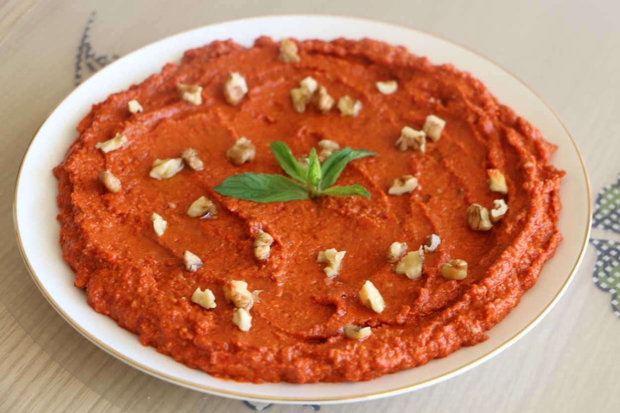 Rengi Acıktırır: Muhammara