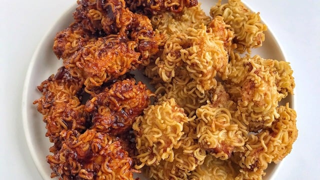 Noodle Kaplı: Soslu Çıtır Tavuk
