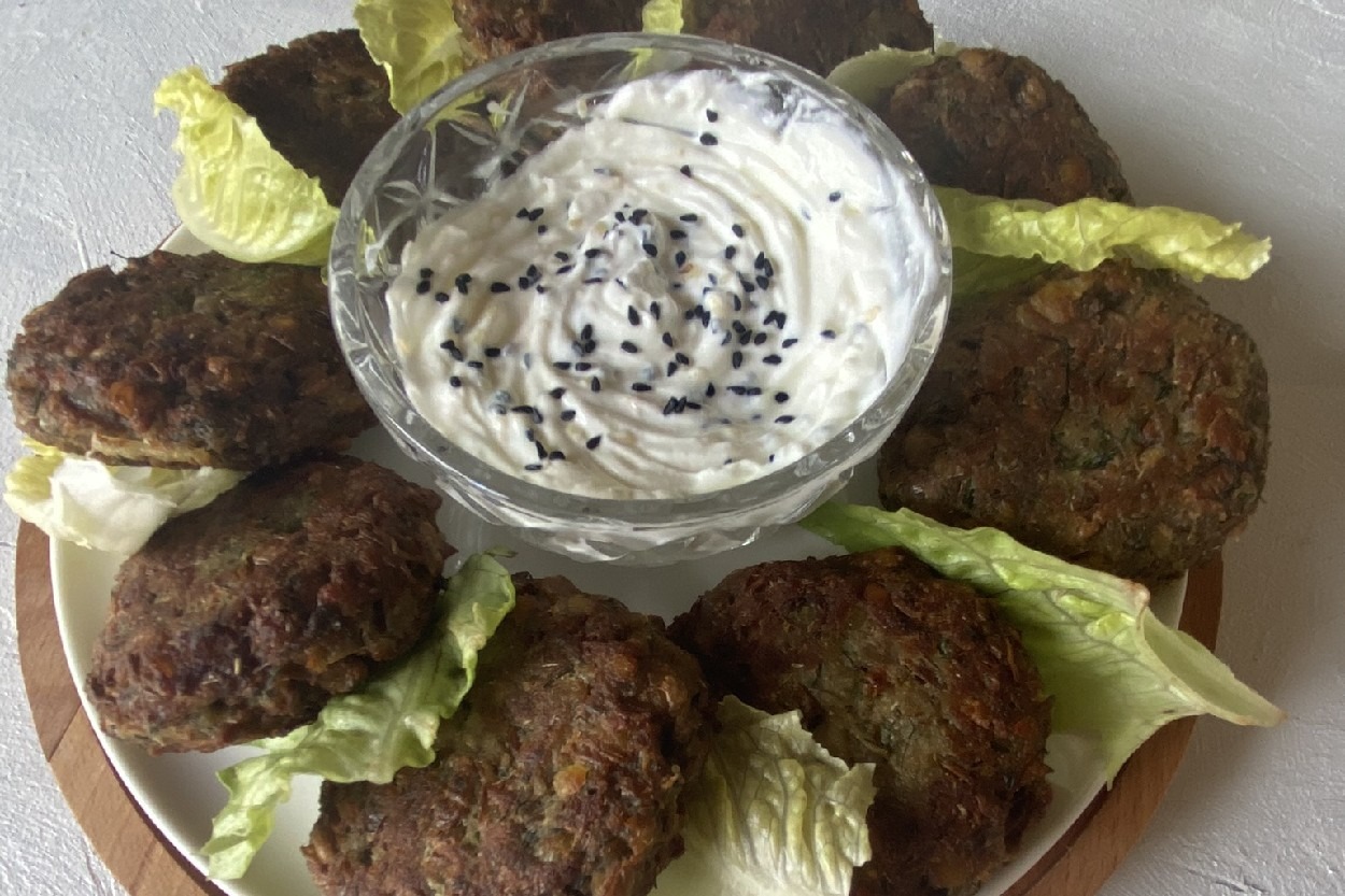 Glutensiz ve Protein Deposu: Yeşil Mercimek Köftesi
