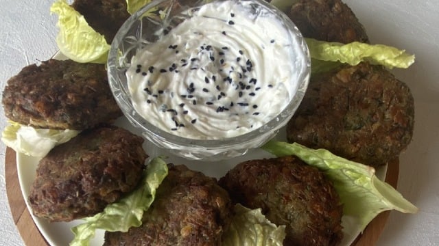 Glutensiz ve Protein Deposu: Yeşil Mercimek Köftesi