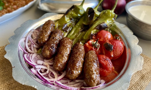 Gizli Malzemesi Karbonat: Lokanta Usulü İnegöl Köfte