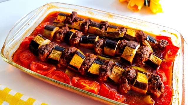 Kızartma Olmadan da Çok Lezzetli: Fırında Patlıcan Kebabı