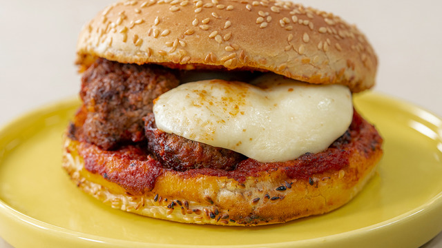 5 Malzemeli: Pesto Köfteli Burger
