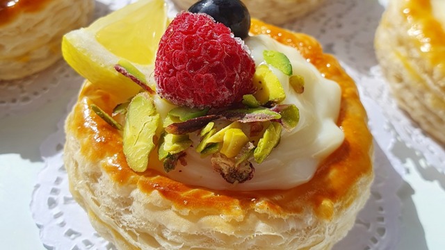 Limon Aromalı: Kremalı Milföy Çanakları