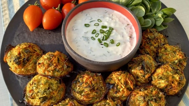 Yoğurt Dip Sos Eşliğinde: Sağlıklı Fırın Mücver