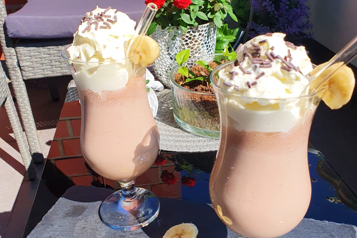 Miniklerin de Favorisi: Muzlu Çikolatalı Milkshake