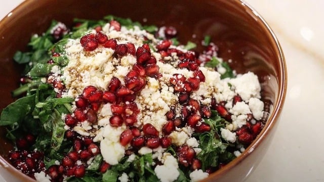 Hemen Hazır: Tulum Peynirli Roka Salatası