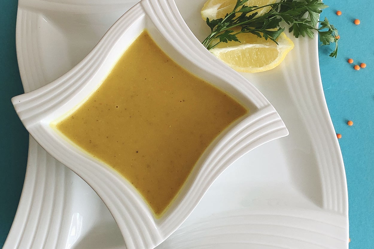 Pratik ve Sağlıklı: Zerdeçallı Mercimek Çorbası