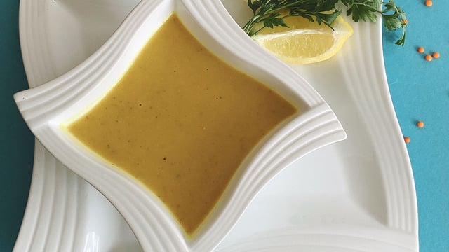Pratik ve Sağlıklı: Zerdeçallı Mercimek Çorbası