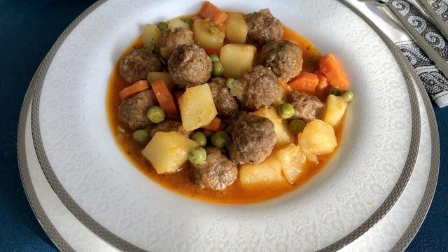 Ana Yemeklerin Güzeli: Köfteli Orman Kebabı